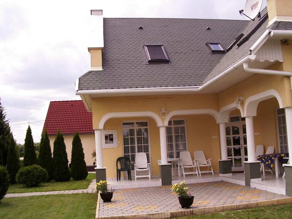 Pacsirta Apartman Ленти Экстерьер фото