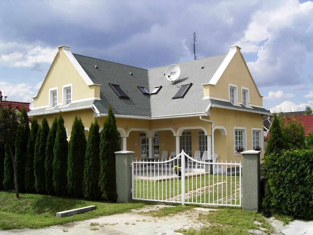 Pacsirta Apartman Ленти Номер фото